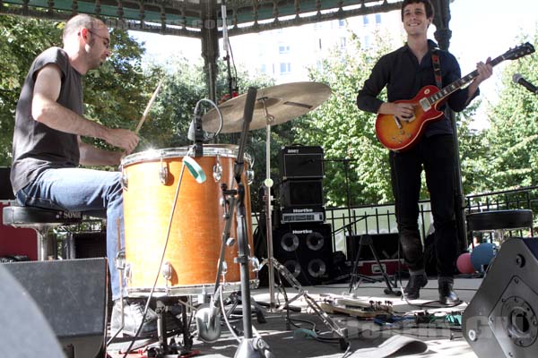 ONE LICK LESS - 2012-09-09 - PARIS - Square de la Place des Fetes - 